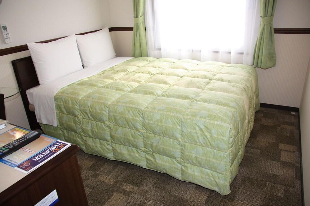Toyoko Inn Osaka Itami Airport Toyonaka Dış mekan fotoğraf