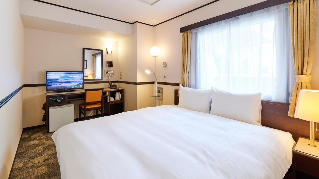 Toyoko Inn Osaka Itami Airport Toyonaka Dış mekan fotoğraf