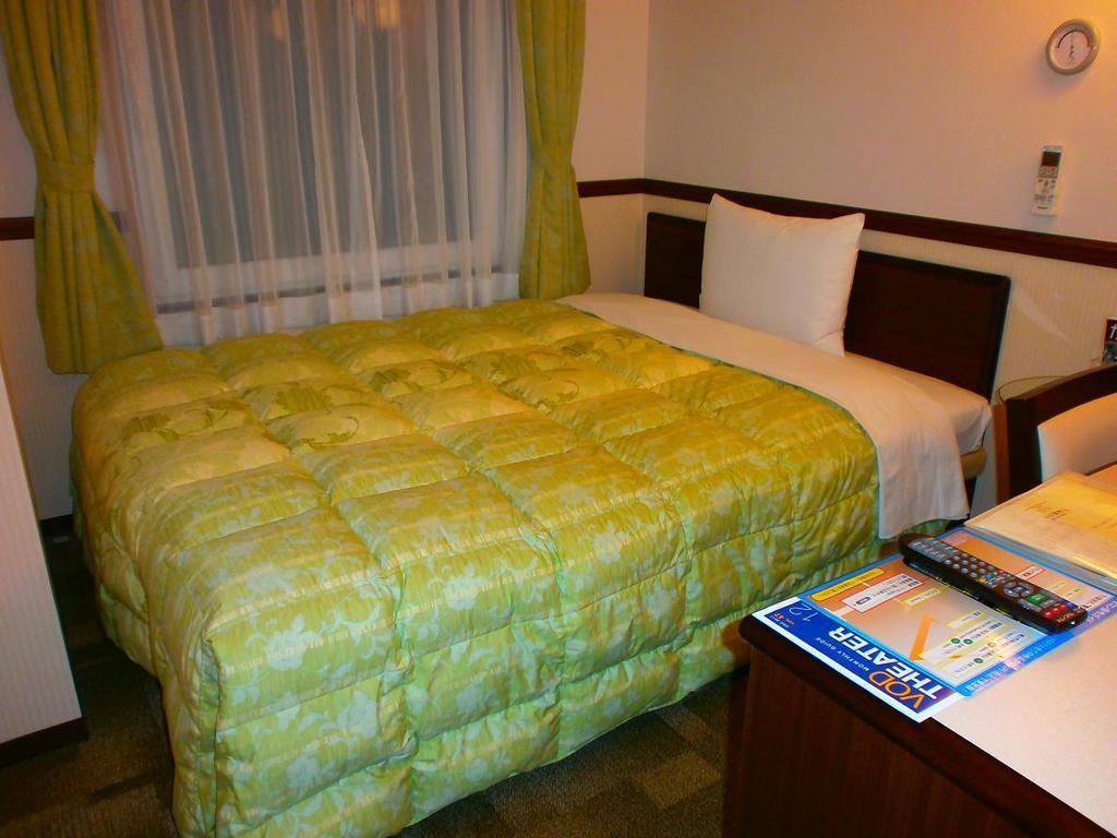 Toyoko Inn Osaka Itami Airport Toyonaka Dış mekan fotoğraf